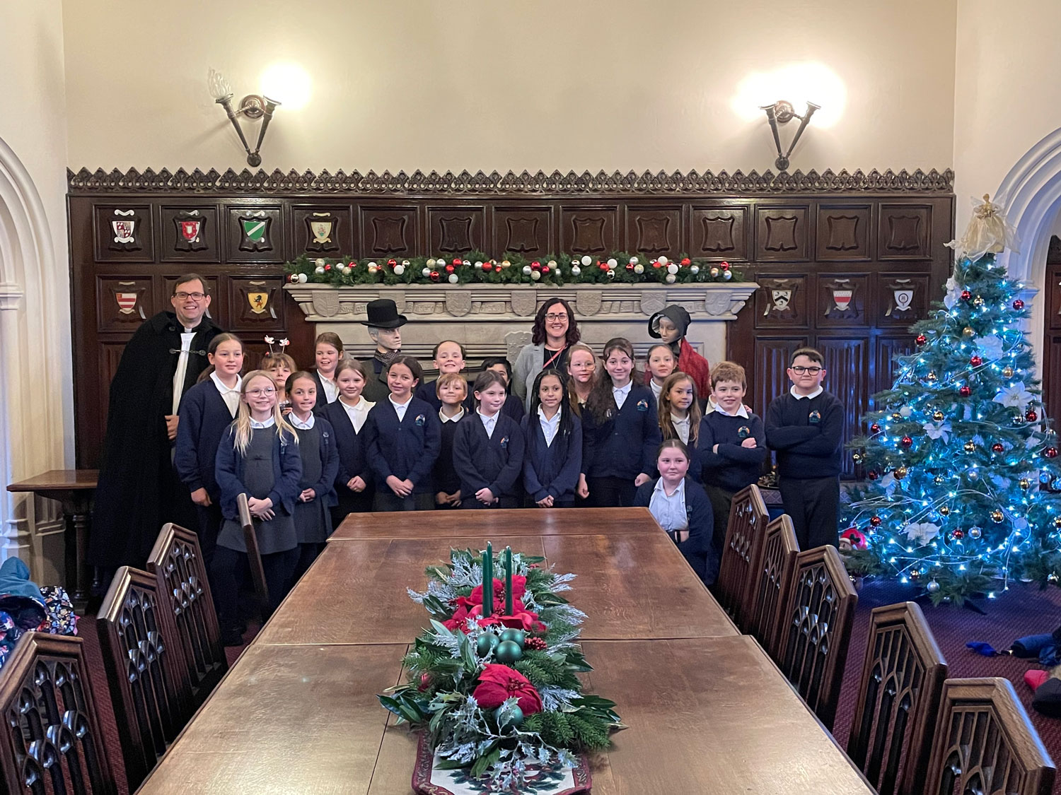 school children in governers hall