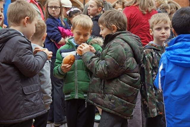 bun day children2